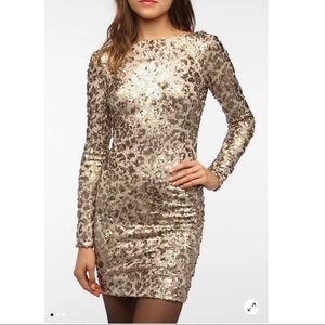 Dress the Population- Lola sequined Bodycon dress